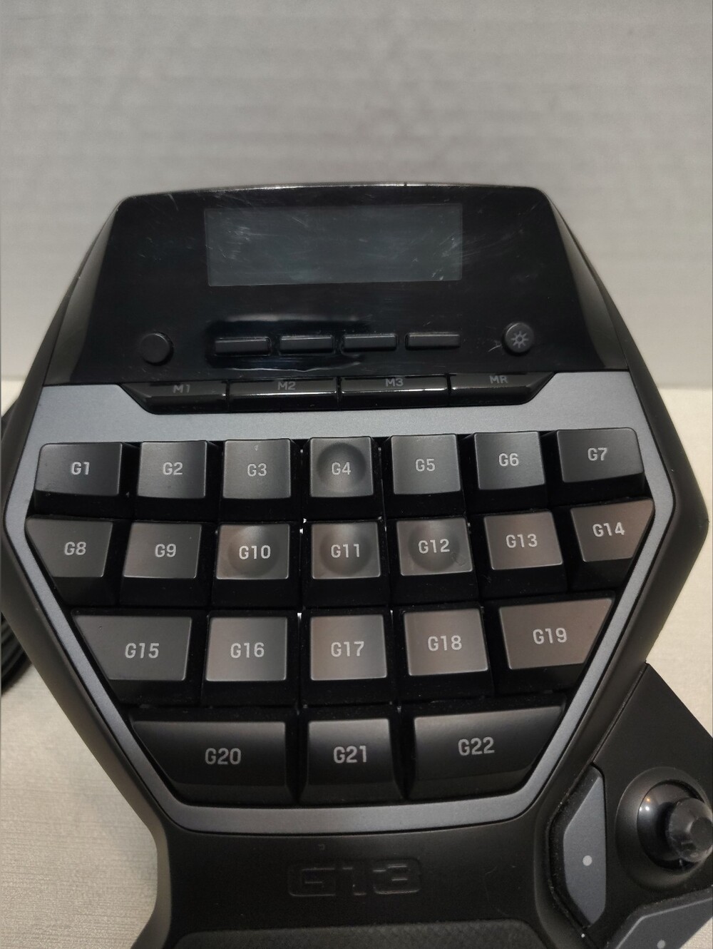 Logitech G13 Gaming Advanced Keyboard - Picture 2 of 9